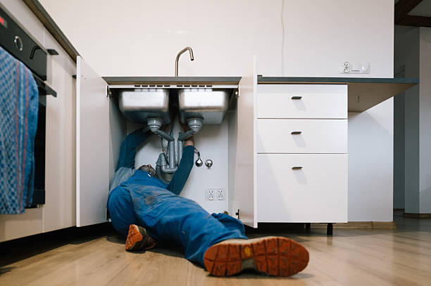 Professional Leak Detection technician working in Finly, IN